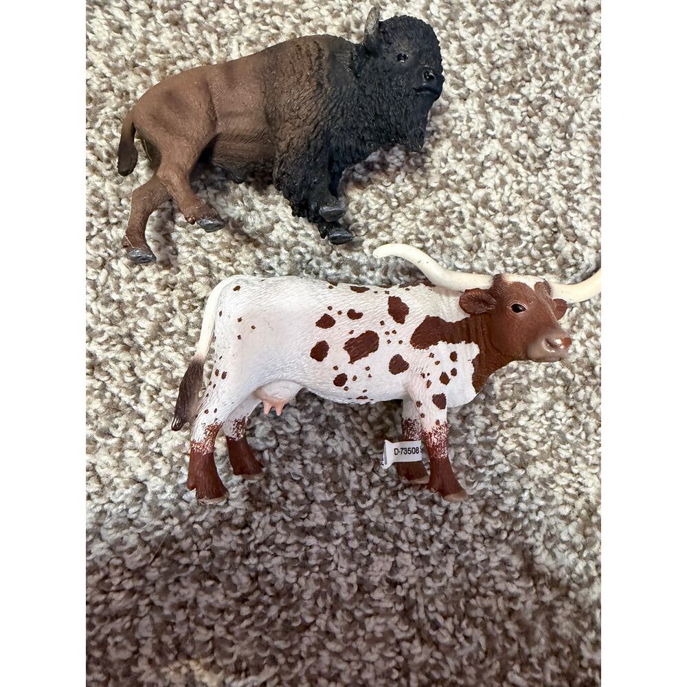 Schleich Texas Longhorn Bull 13866 & American Bison 14714 Toy Figurine Lot